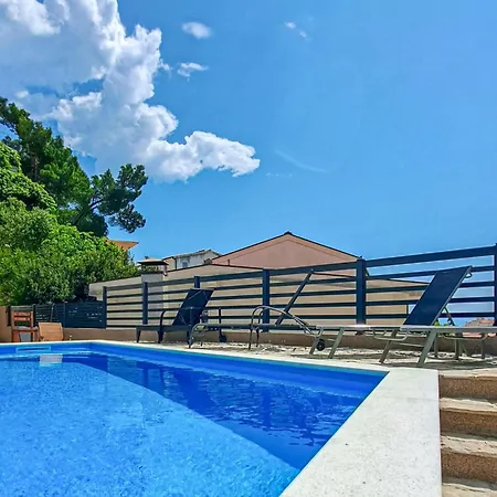 Awesome Apartment In Baska Voda