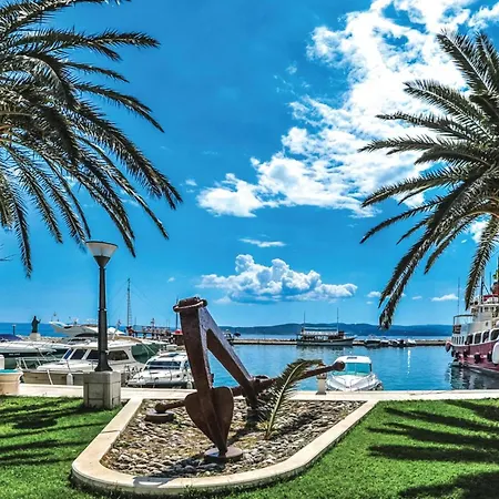 Awesome Apartment In Baska Voda *